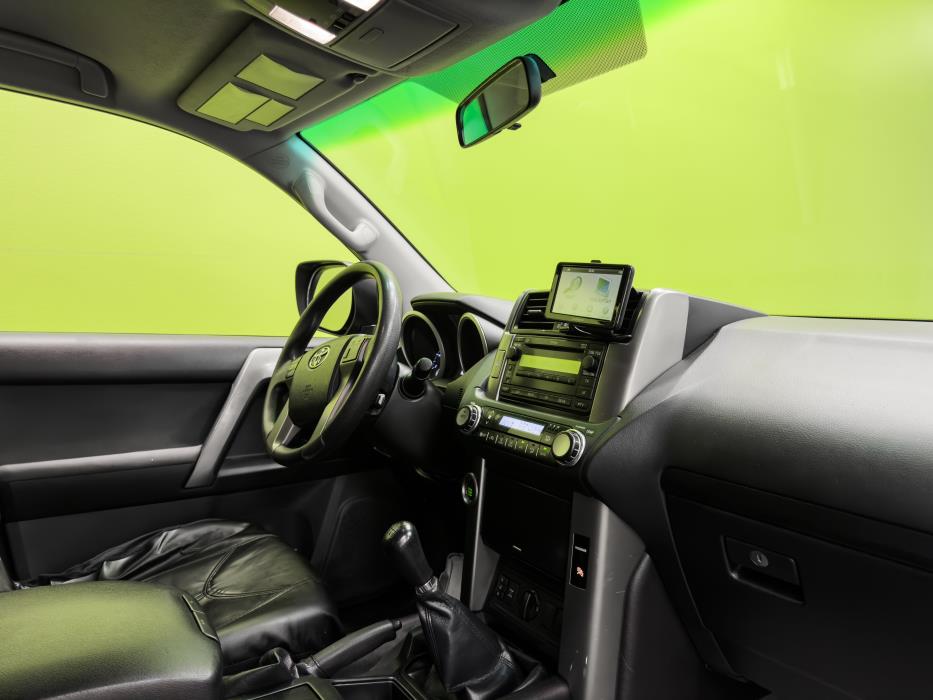 Toyota Land Cruiser 2013