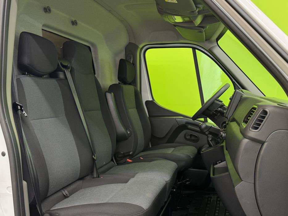 Nissan Interstar 2023