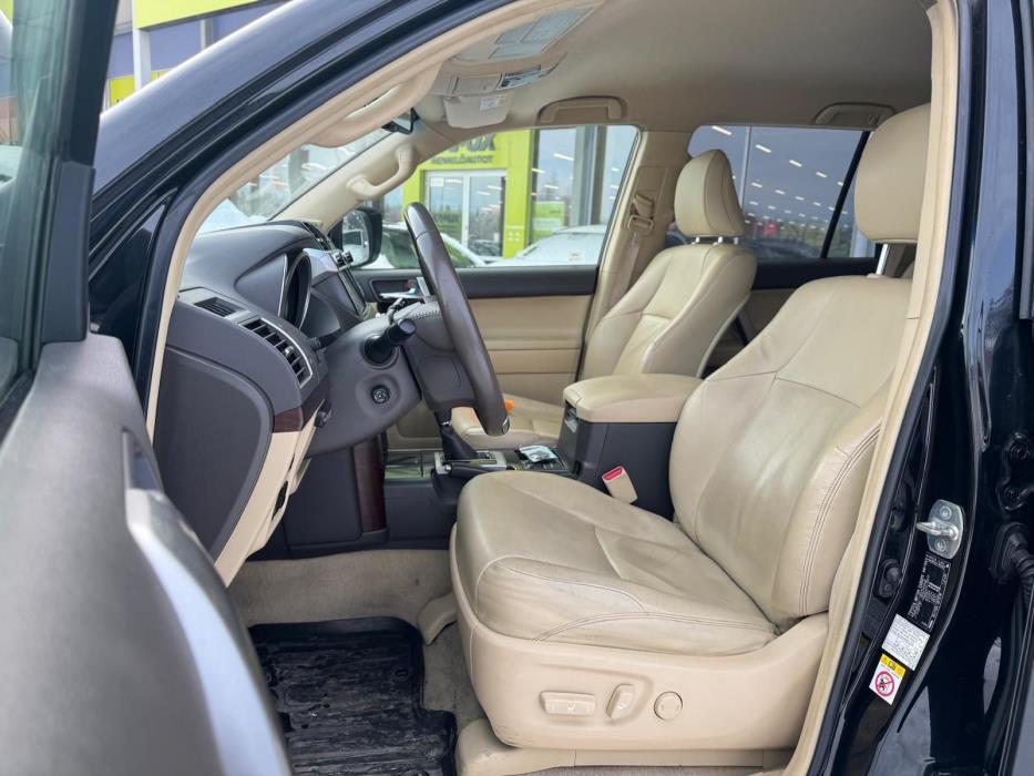 Toyota Land Cruiser 2016