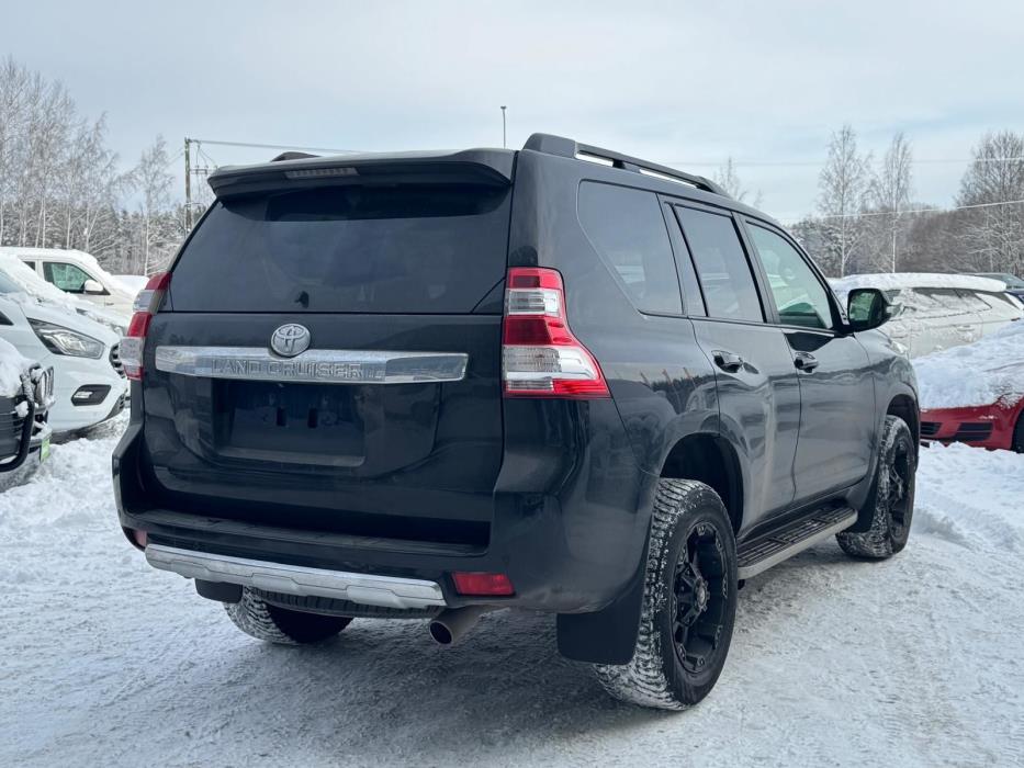 Toyota Land Cruiser 2016