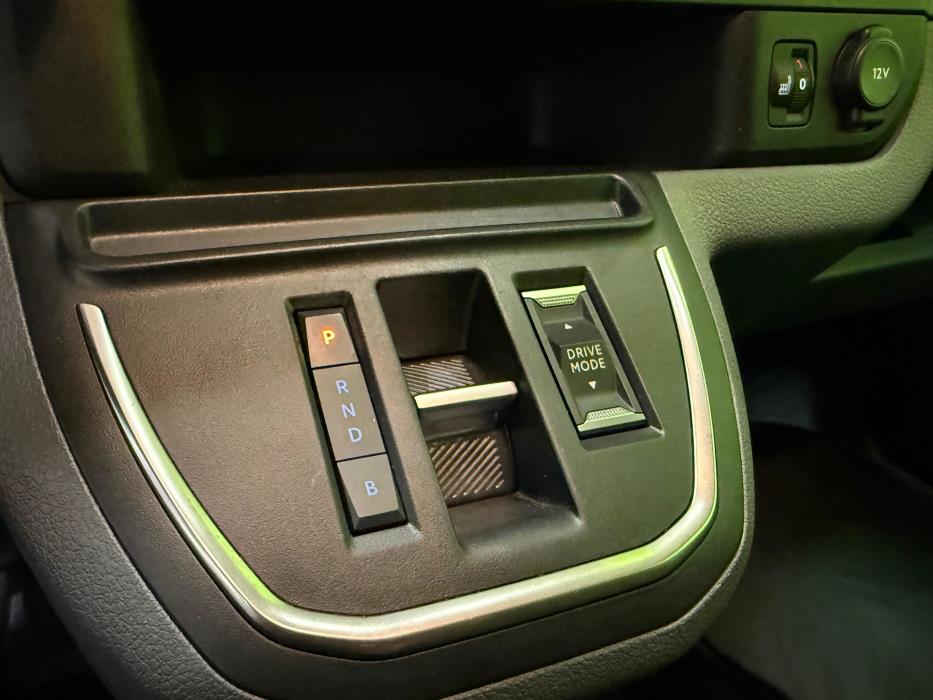 Peugeot e-Expert 2023