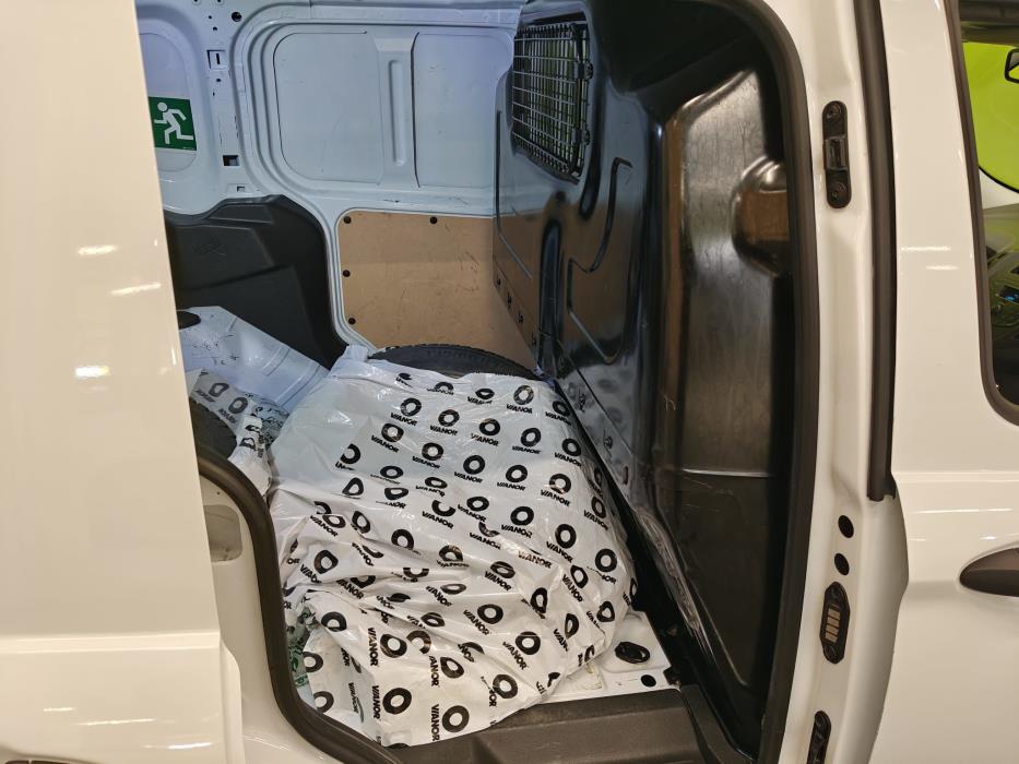 Ford Transit Courier 2021
