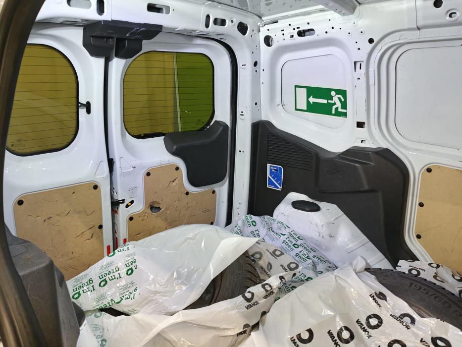 Ford Transit Courier 2021