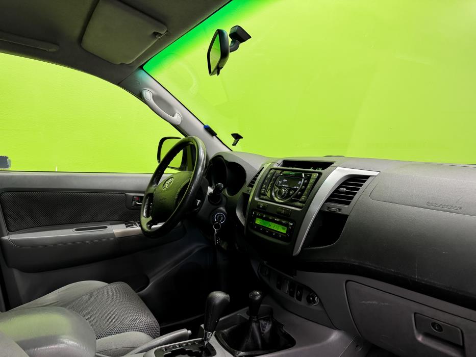 Toyota Hilux 2011