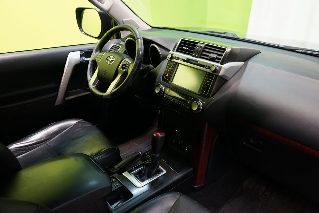 Toyota Land Cruiser 2014