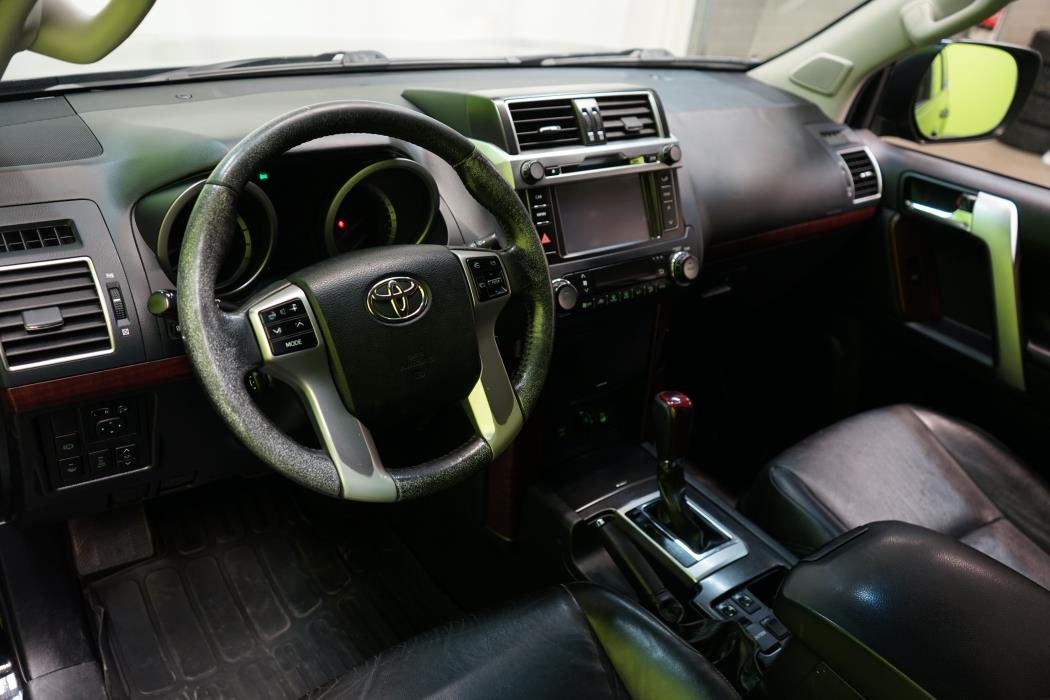 Toyota Land Cruiser 2014