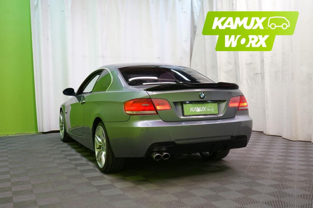 BMW 330 2007