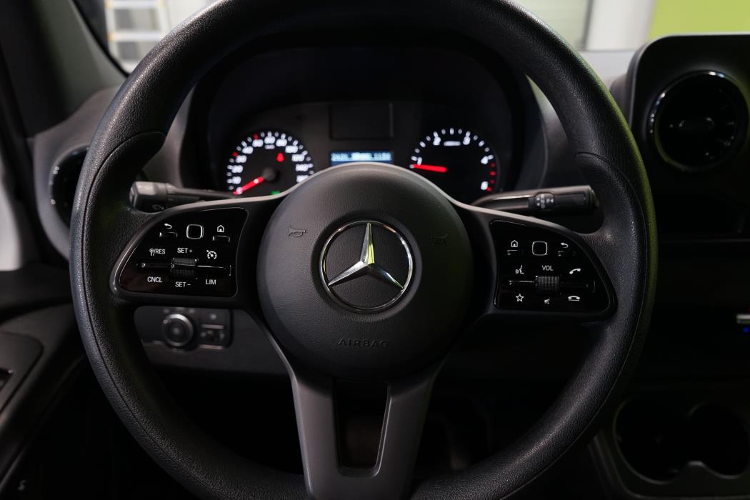 Mercedes-Benz Sprinter 2024