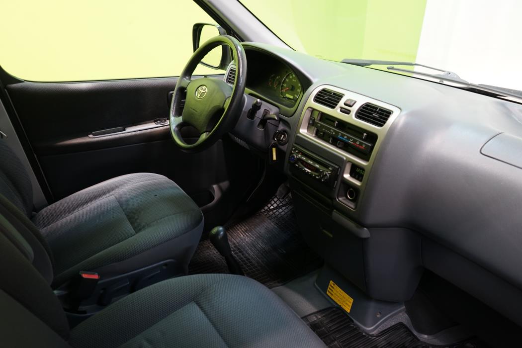 Toyota Hiace 2009