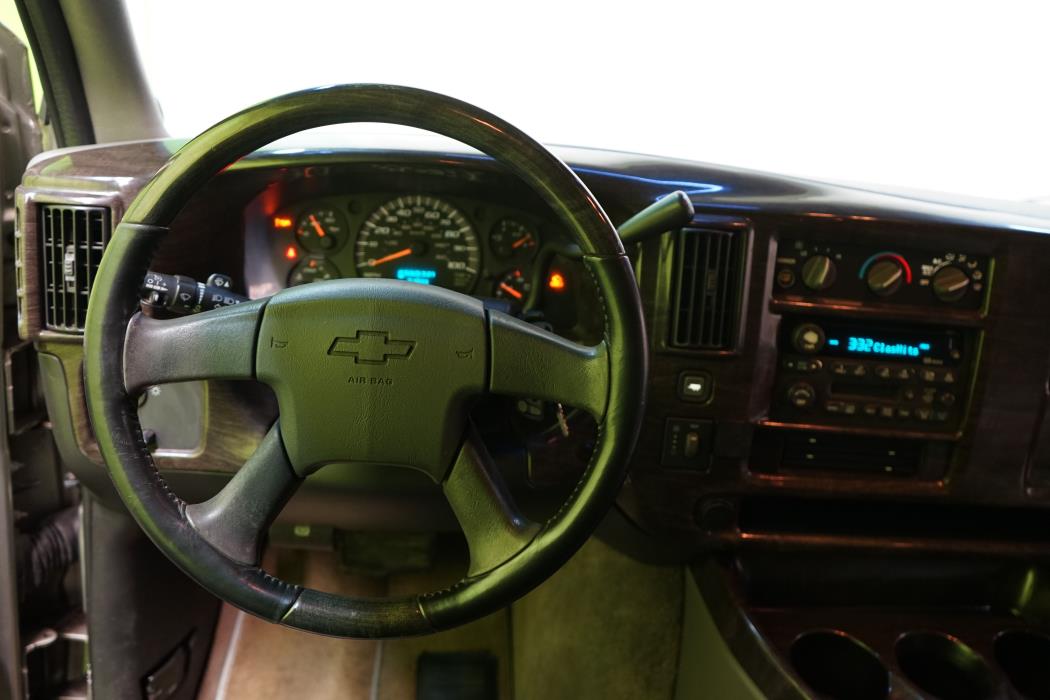 Chevrolet Express 2003