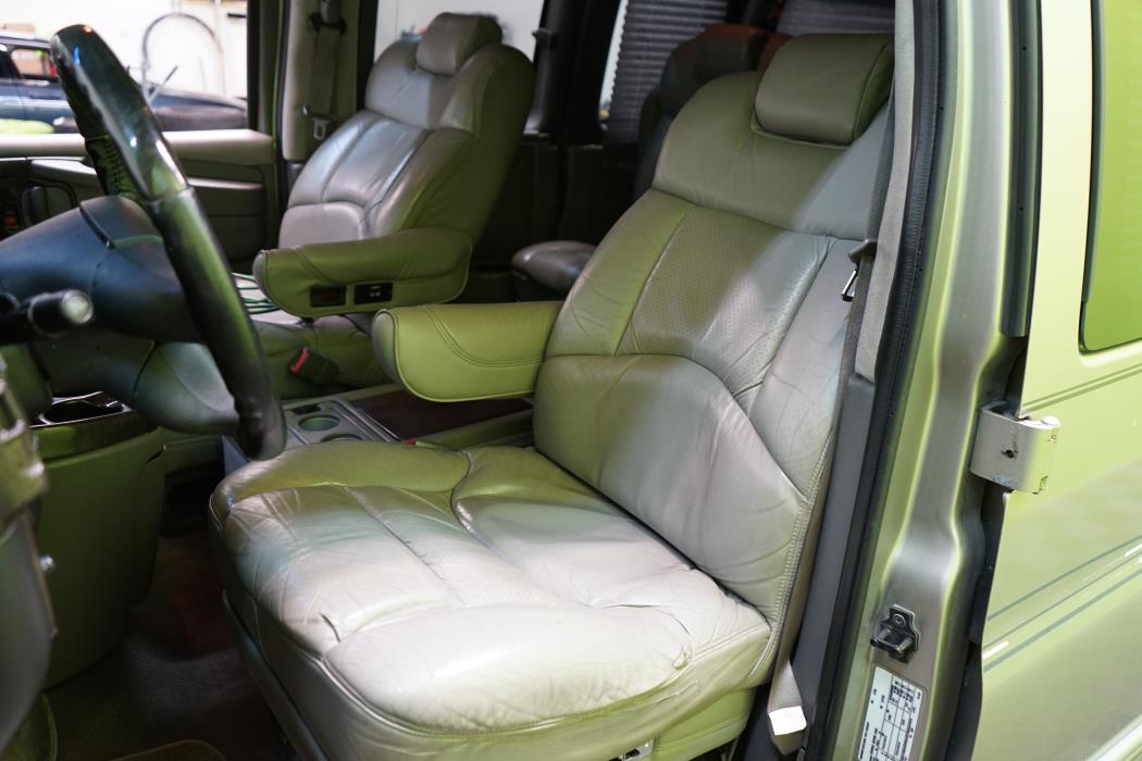 Chevrolet Express 2003