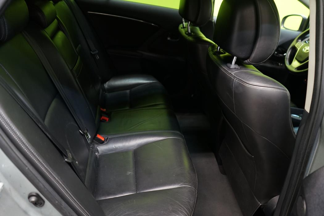 Toyota Avensis 2010