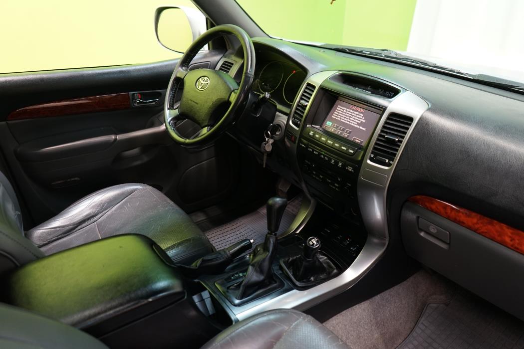 Toyota Land Cruiser 2004