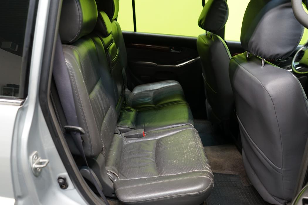 Toyota Land Cruiser 2004