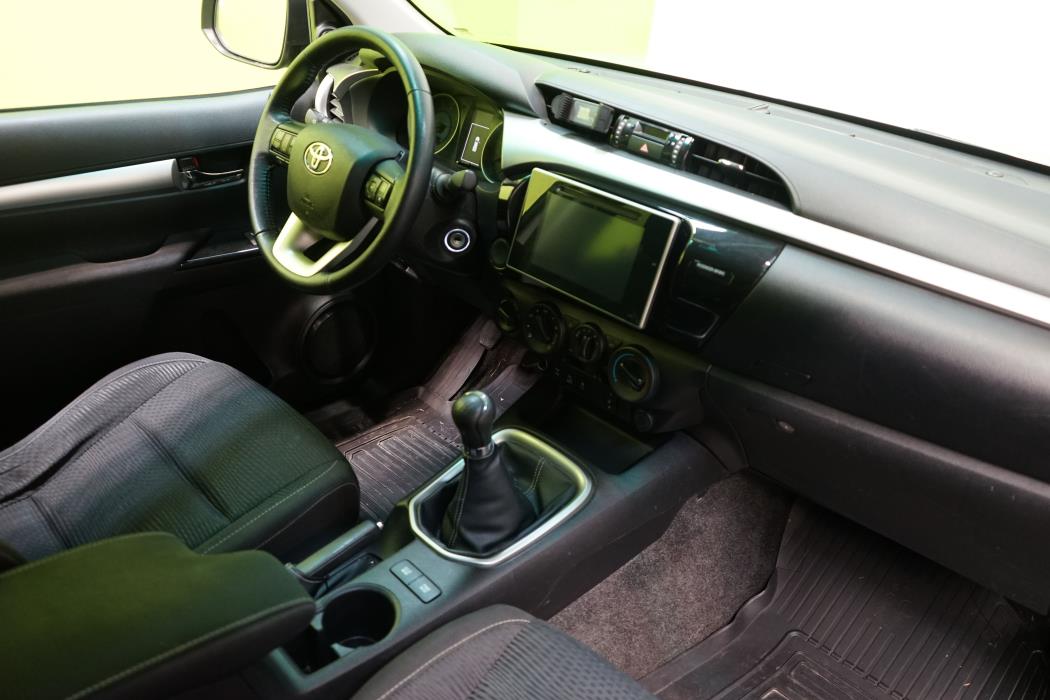 Toyota Hilux 2016
