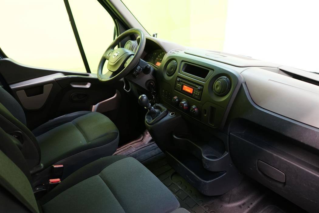 Nissan NV400 2015