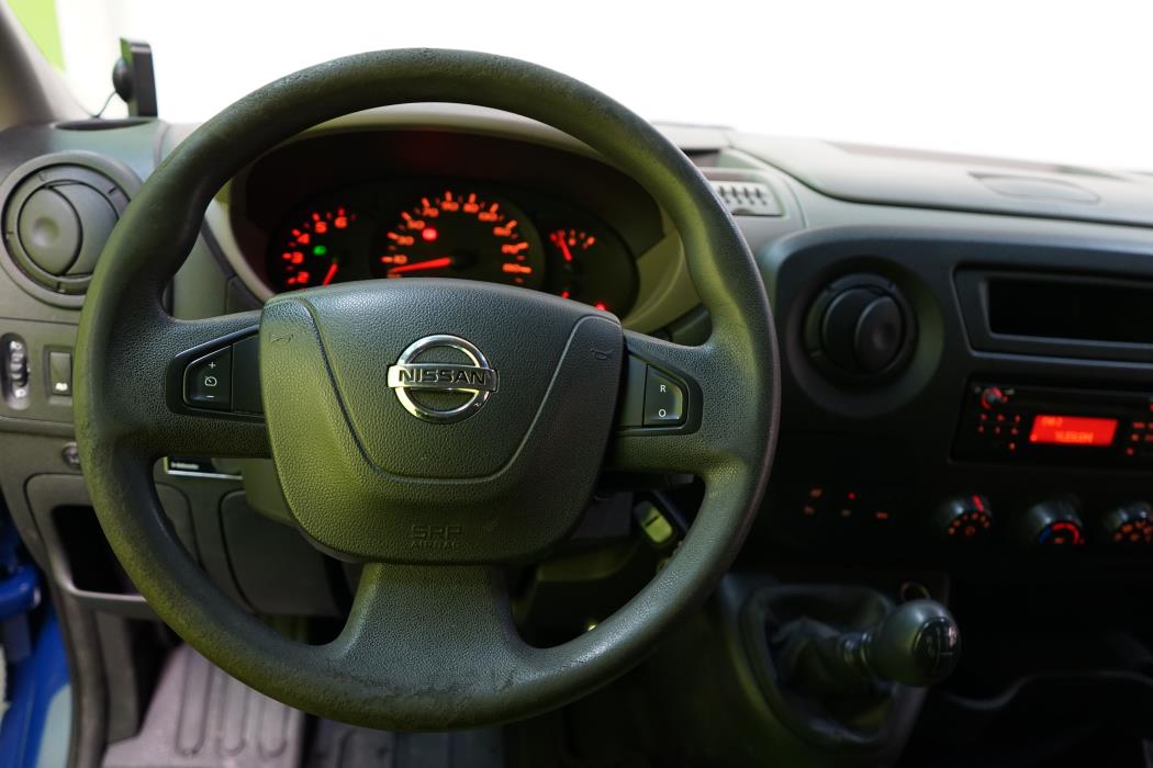 Nissan NV400 2015