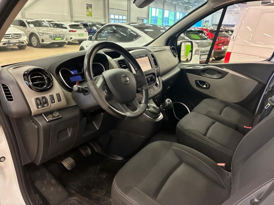 Nissan NV300 2018