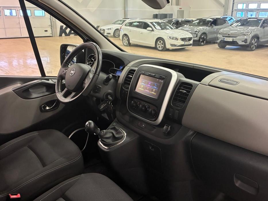 Nissan NV300 2018