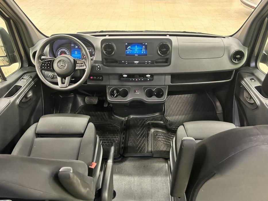 Mercedes-Benz Sprinter 2021