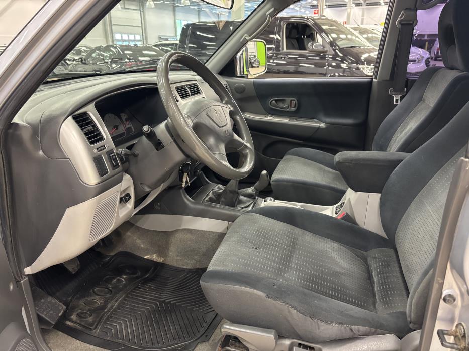 Mitsubishi Pajero Sport 2005