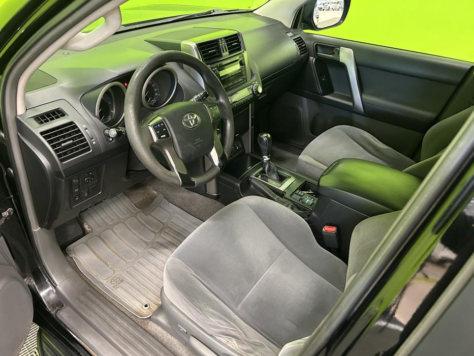 Toyota Land Cruiser 2010