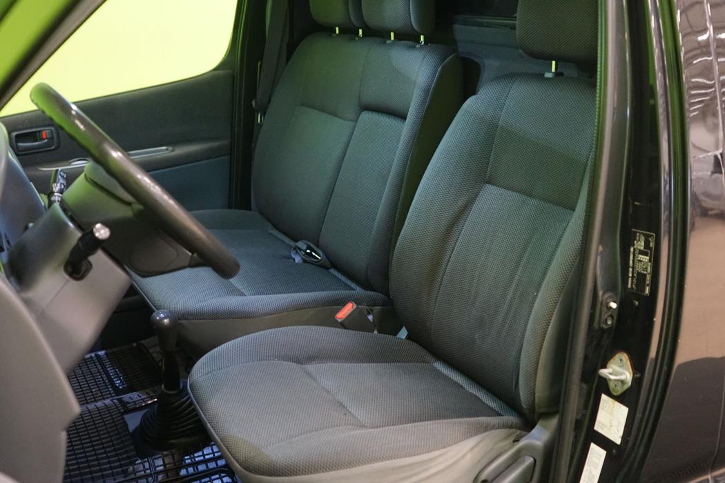Toyota Hiace 2010