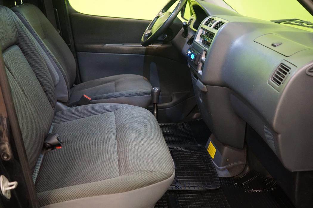 Toyota Hiace 2010