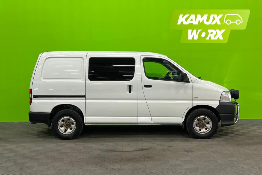 Toyota Hiace 2009