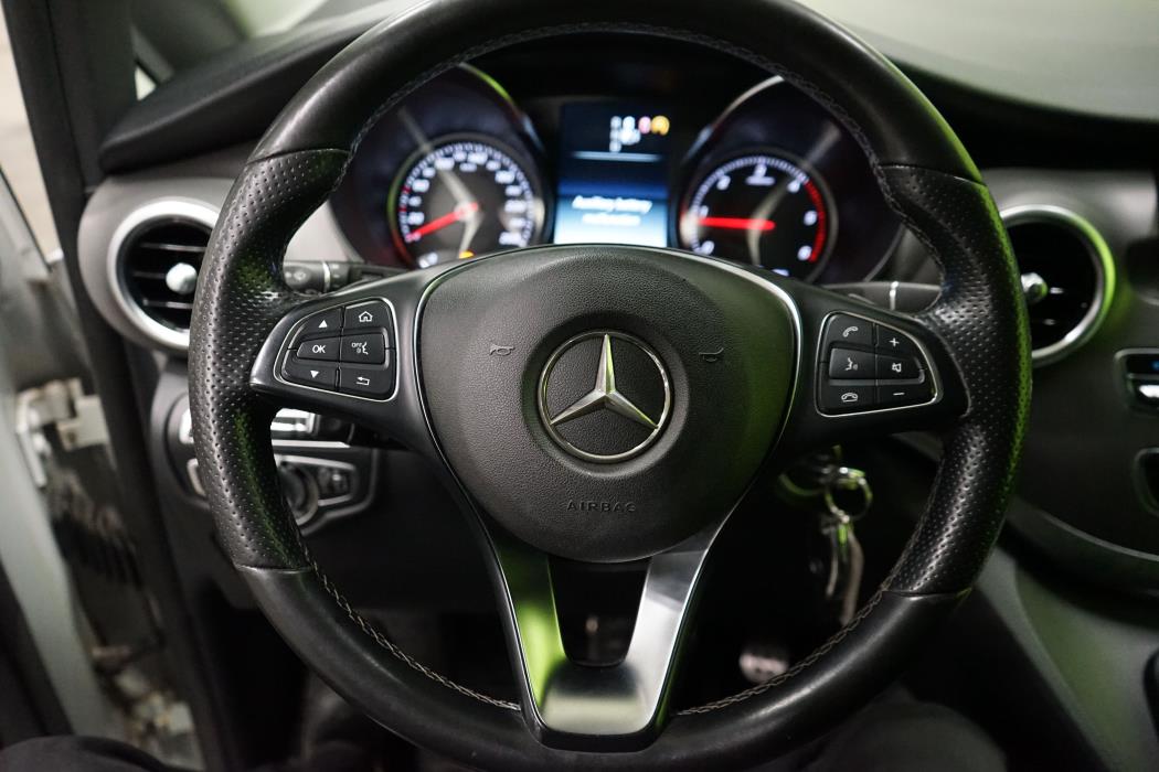 Mercedes-Benz V 2015