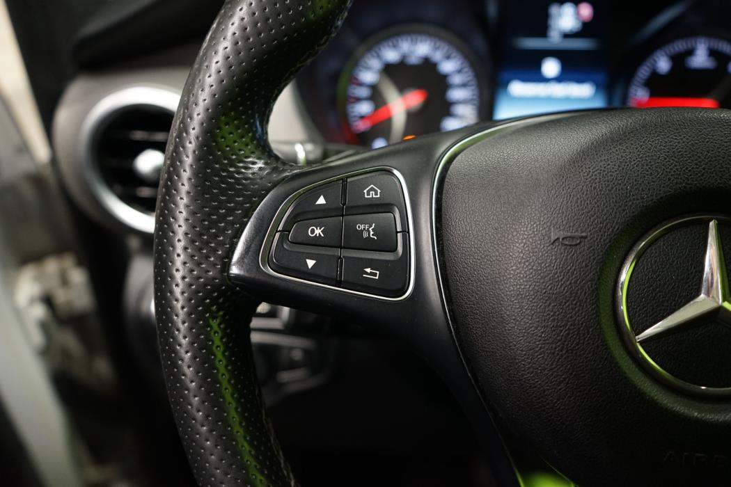 Mercedes-Benz V 2015