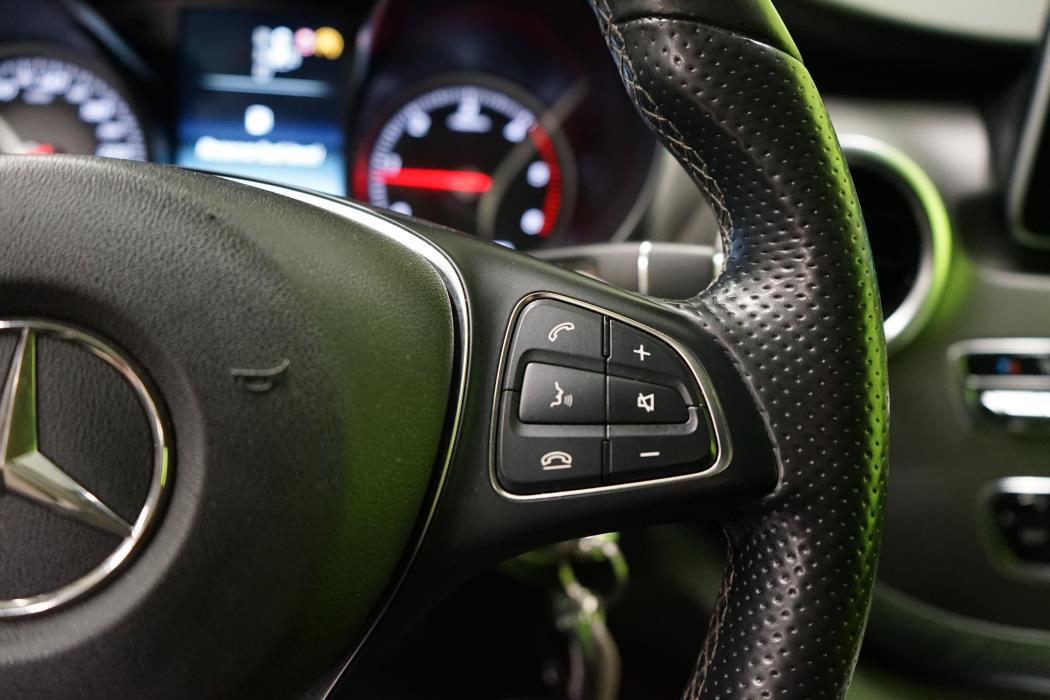 Mercedes-Benz V 2015