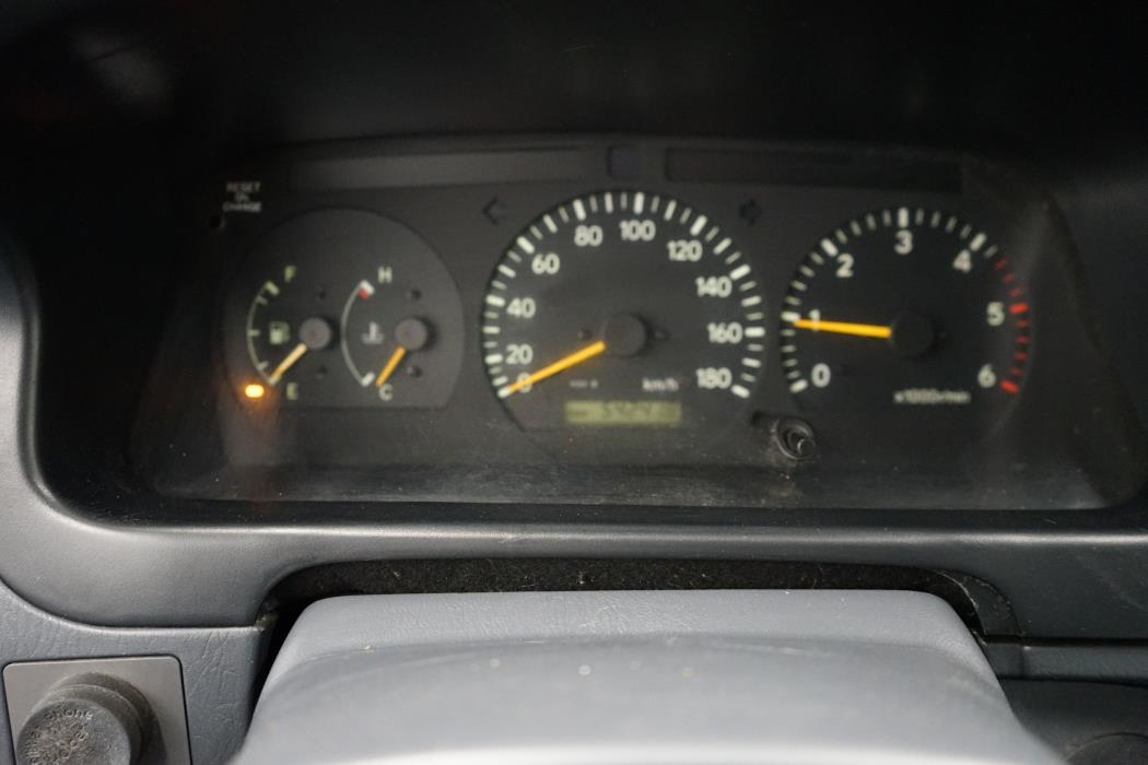 Toyota Hiace 2003