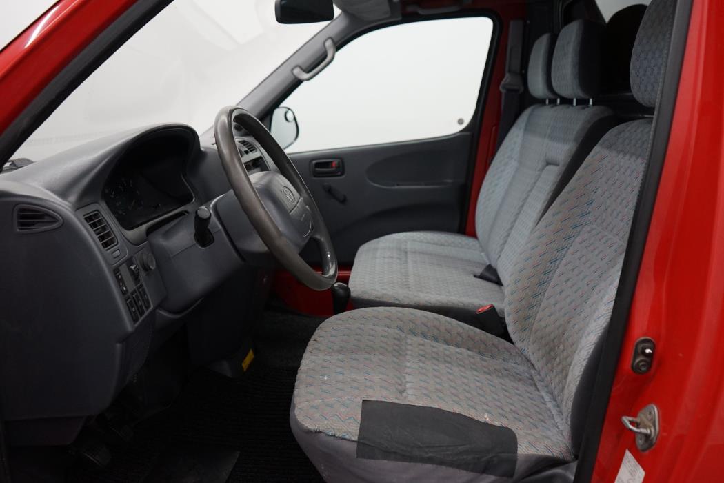 Toyota Hiace 2003