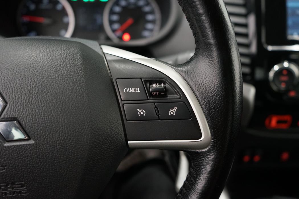 Mitsubishi L200 2015