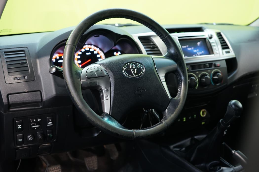 Toyota Hilux 2015