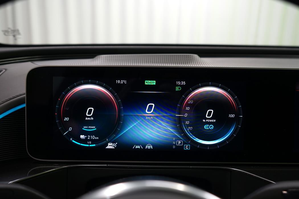 Mercedes-Benz EQC 2020