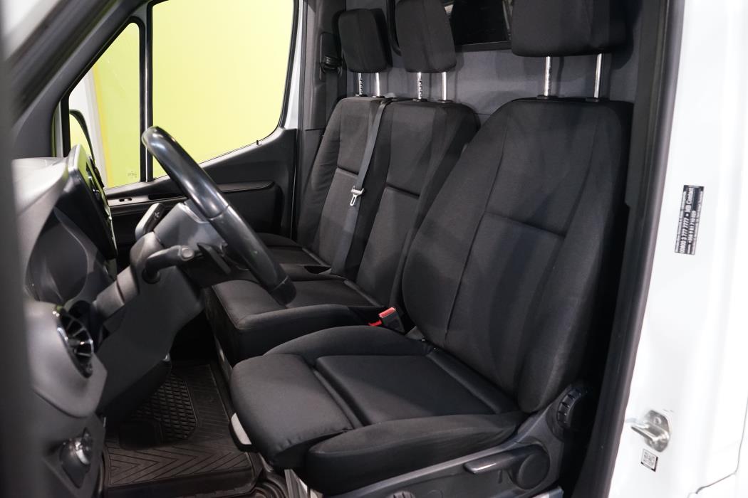 Mercedes-Benz Sprinter 2021