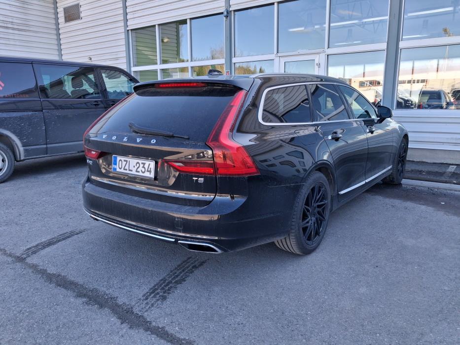 Volvo V90 2017