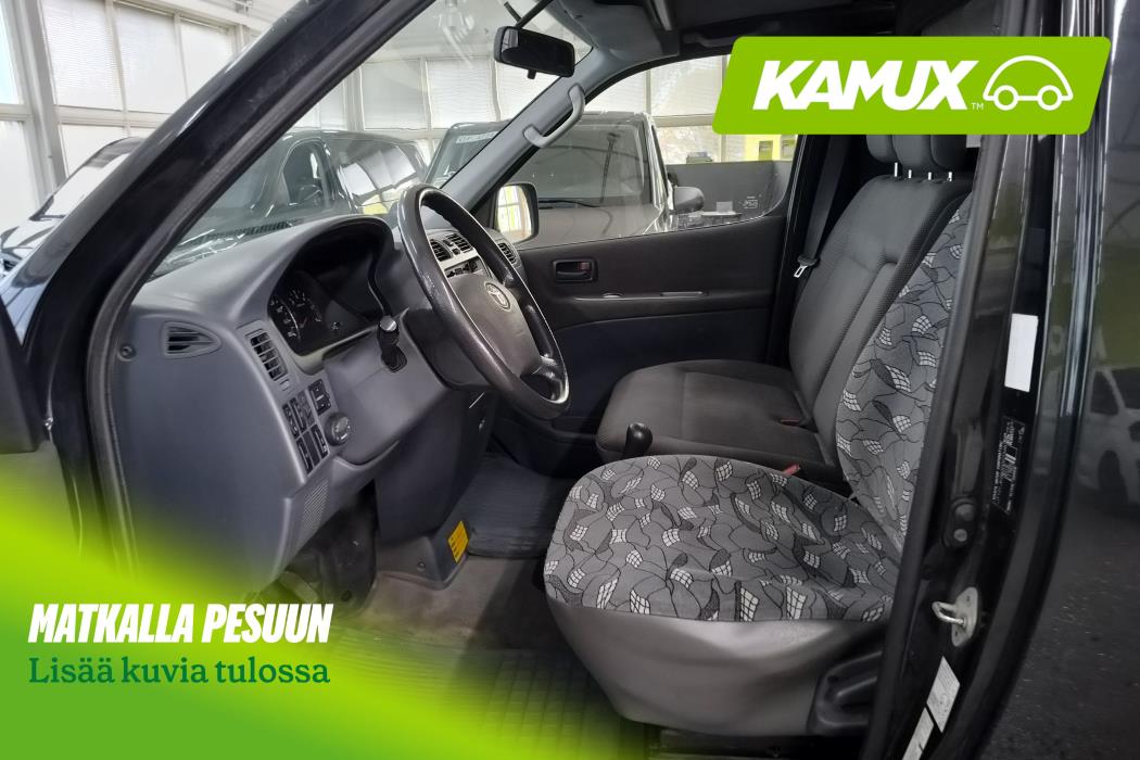 Toyota Hiace 2010