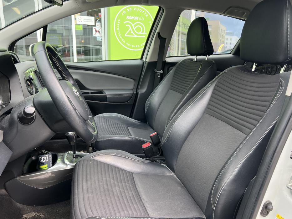 Toyota Yaris 2015