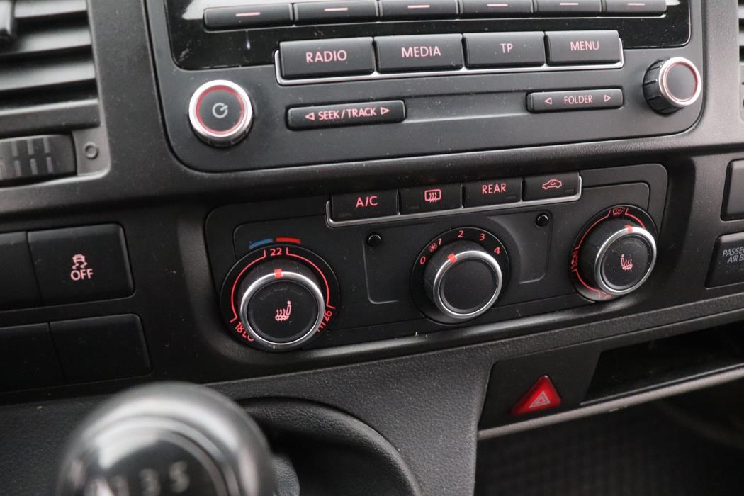 Volkswagen Caravelle 2012