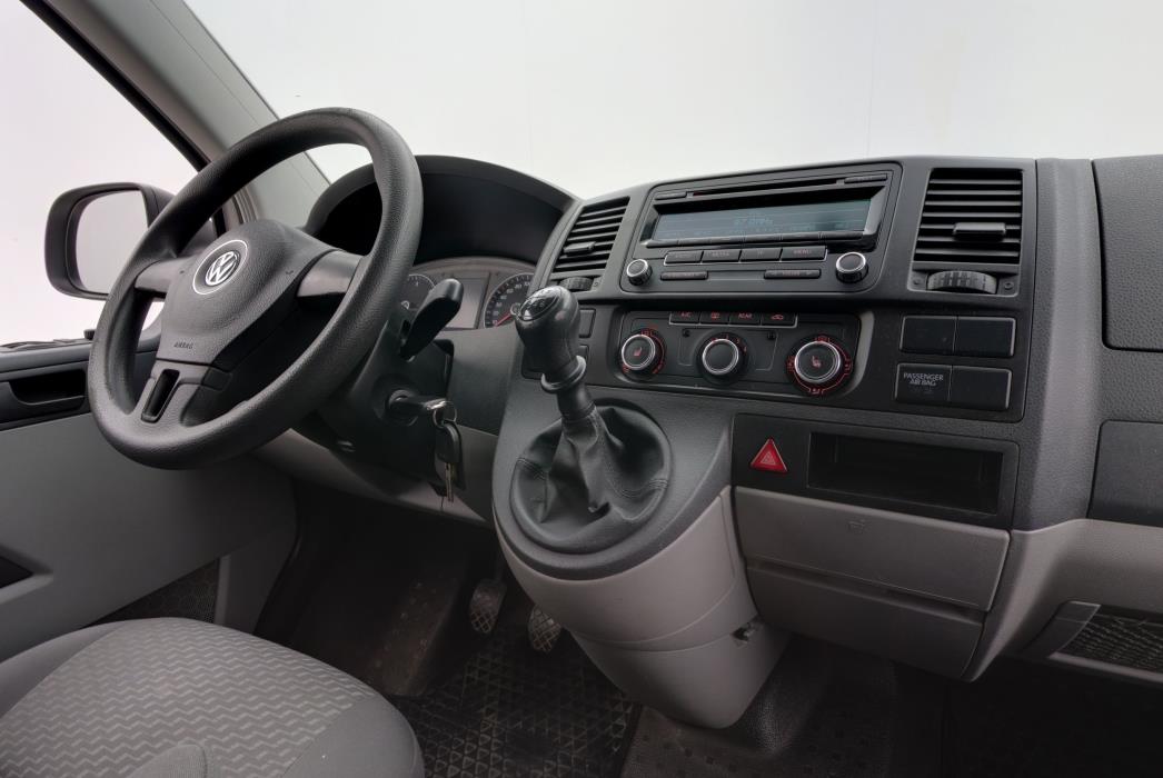 Volkswagen Caravelle 2012