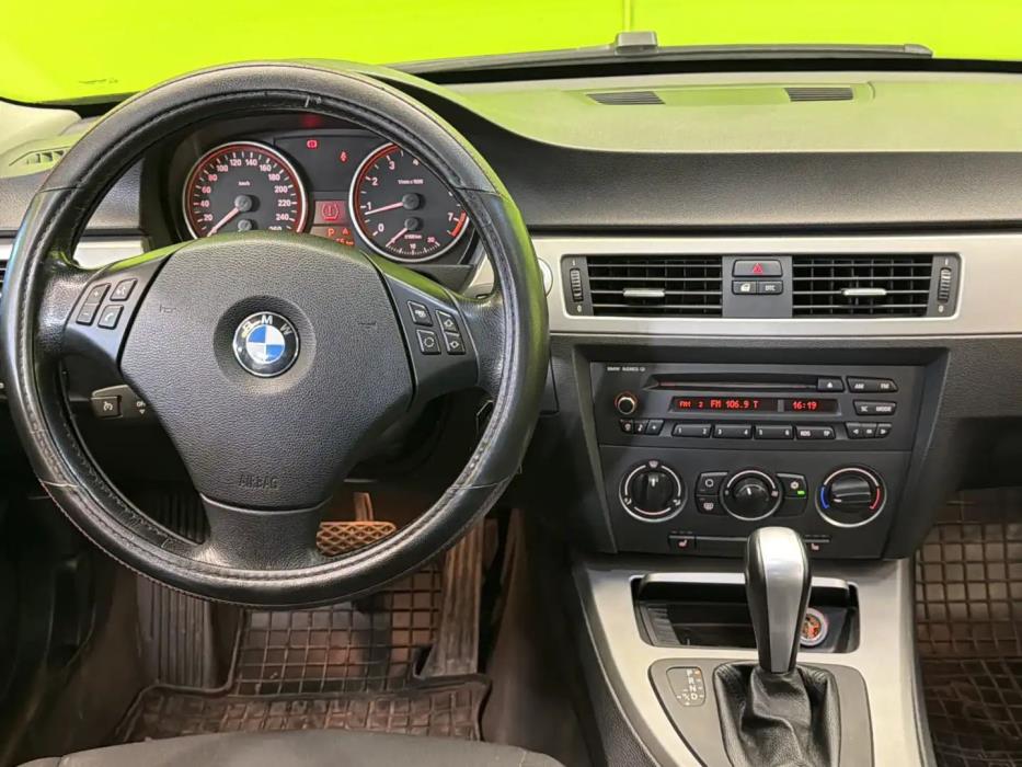 BMW 325 2007