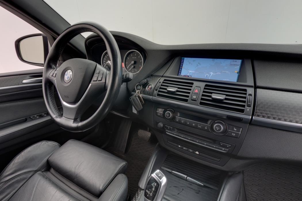BMW X6 2012