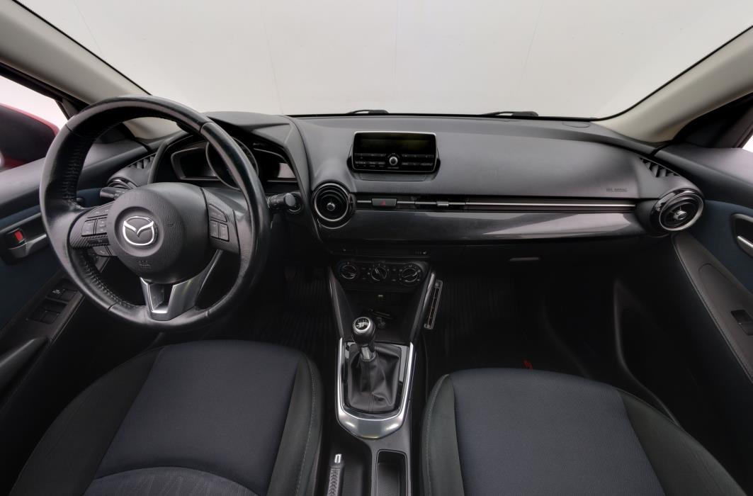 Mazda 2 2015