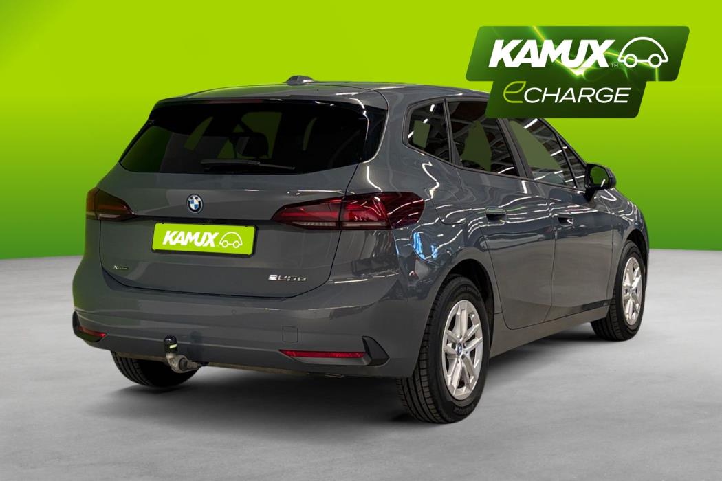 BMW 225 2023