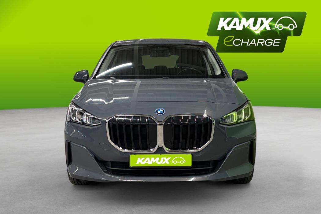 BMW 225 2023