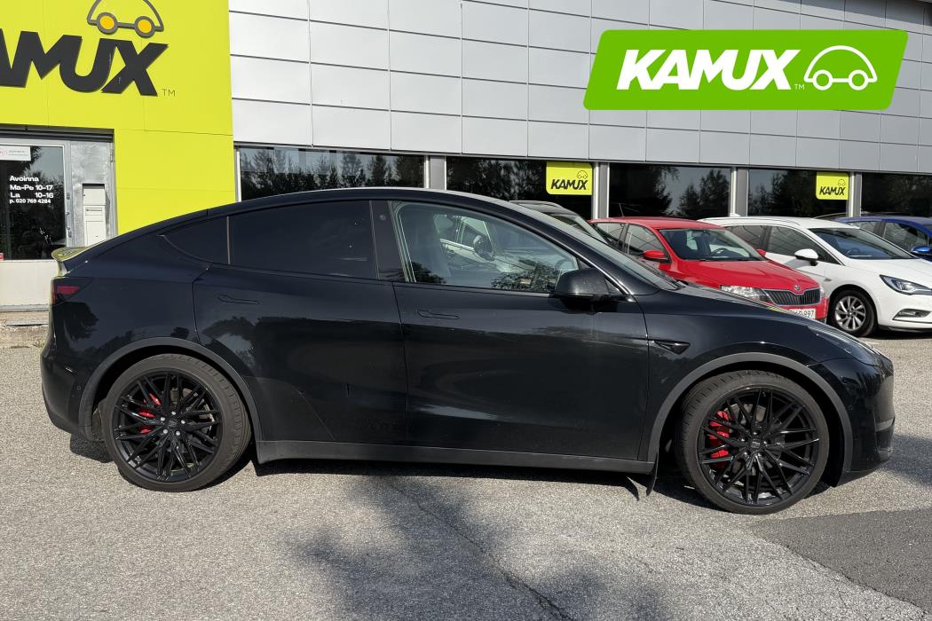 Tesla Model Y 2022