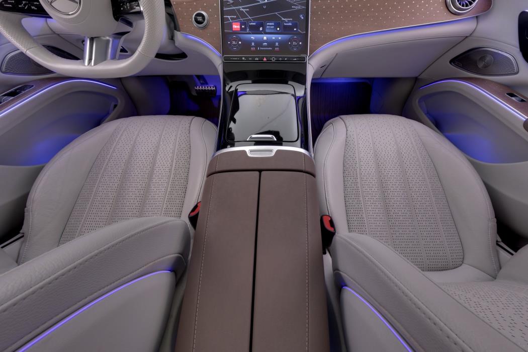Mercedes-Benz EQS SUV 2023